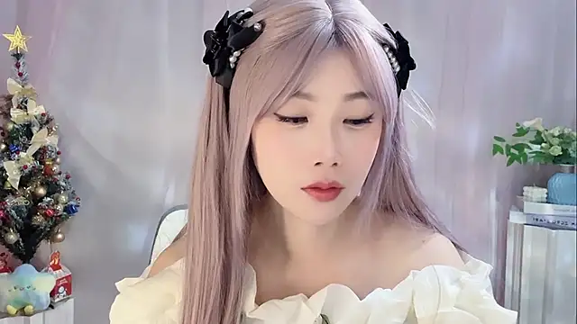 Snapshot of Pinkgirl520 chatting on 12/17/25, 09:03 Pinkgirl520 online show from 12/17/25, 09:03