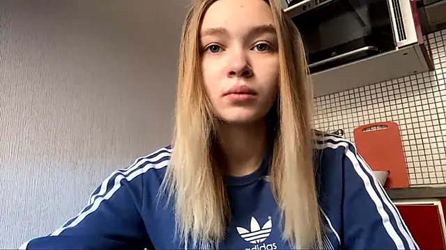 Snapshot of Leifuture chatting on 02/18/26, 10:22 Leifuture online show from 02/18/26, 10:22