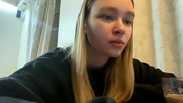 Snapshot of Leifuture chatting on 02/25/26, 04:23 Leifuture online show from 02/25/26, 04:23