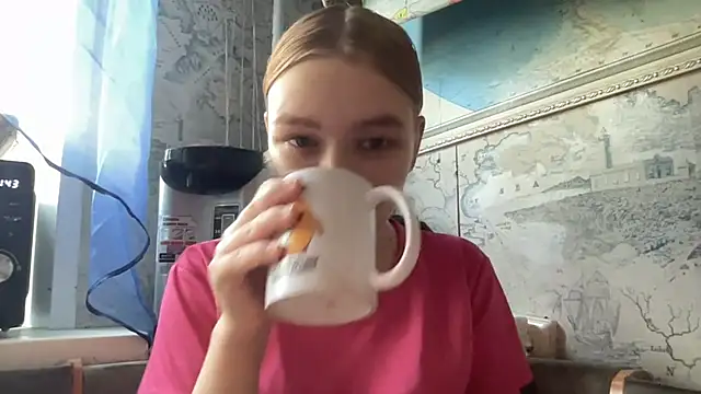 Snapshot of Leifuture chatting on 06/16/26, 04:45 Leifuture online show from 06/16/26, 04:45