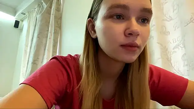 Snapshot of Leifuture chatting on 02/28/26, 01:44 Leifuture online show from 02/28/26, 01:44