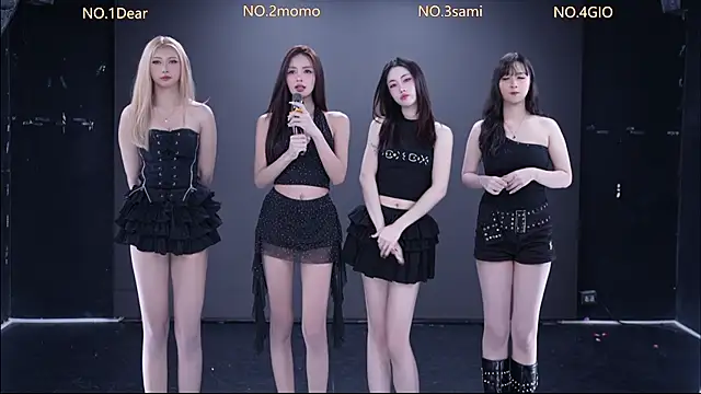 Snapshot of G-Velvet chatting on 12/15/25, 04:13 G-Velvet online show from 12/15/25, 04:13