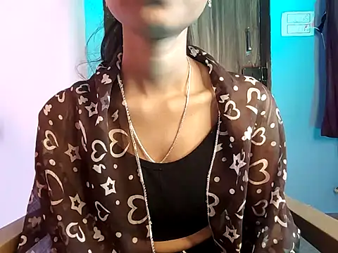 Maira 00 online show from 12/17/25, 09:14