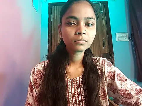 Maira 00 online show from 12/15/25, 06:19