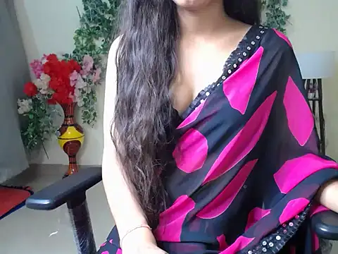 Snapshot of Shy_nivi chatting on 05/27/26, 05:09 Shy nivi online show from 05/27/26, 05:09