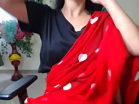 Snapshot of Shy_nivi chatting on 05/29/26, 02:39 Shy nivi online show from 05/29/26, 02:39