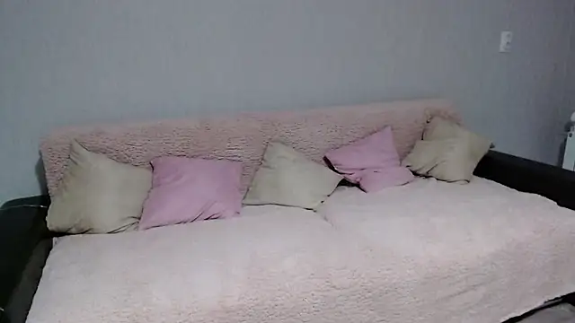 Snapshot of Catherine_Walker chatting on 12/15/25, 02:34 Catherine Walker online show from 12/15/25, 02:34