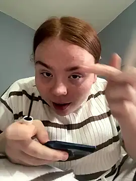 Snapshot of AnnieAinsx chatting on 01/19/26, 11:36 AnnieAinsx online show from 01/19/26, 11:36