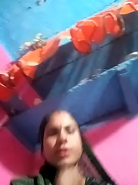 Snapshot of NENSH34 chatting on 12/17/25, 02:33 NENSH34 online show from 12/17/25, 02:33