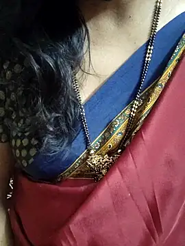 Snapshot of anasuya-telugu chatting on 12/18/25, 03:00 anasuya-telugu online show from 12/18/25, 03:00