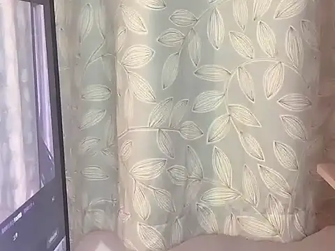 Snapshot of Demomo2 chatting on 12/16/25, 03:05 Demomo2 online show from 12/16/25, 03:05