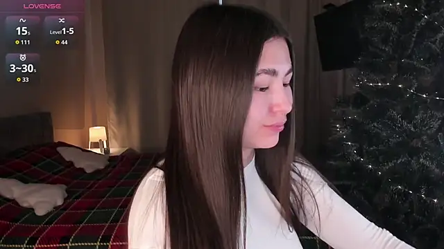 Snapshot of pink_dove chatting on 12/18/25, 08:30 pink dove online show from 12/18/25, 08:30