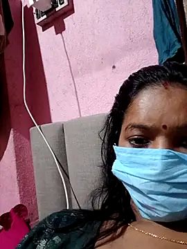 Snapshot of riyankabiswas201 chatting on 12/16/25, 04:06 riyankabiswas201 online show from 12/16/25, 04:06