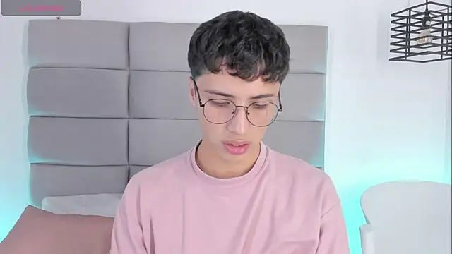 JoshClaarktt online show from 03/31/26, 04:14