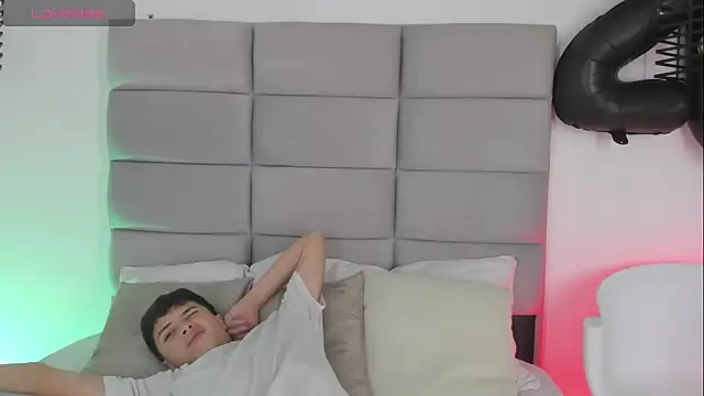 JoshClaarktt online show from 04/09/26, 04:03