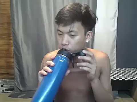 james09xxx online show from 12/20/25, 09:12