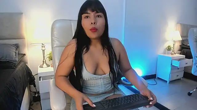 Snapshot of JulietaFerrer_ chatting on 02/20/26, 11:23 JulietaFerrer online show from 02/20/26, 11:23