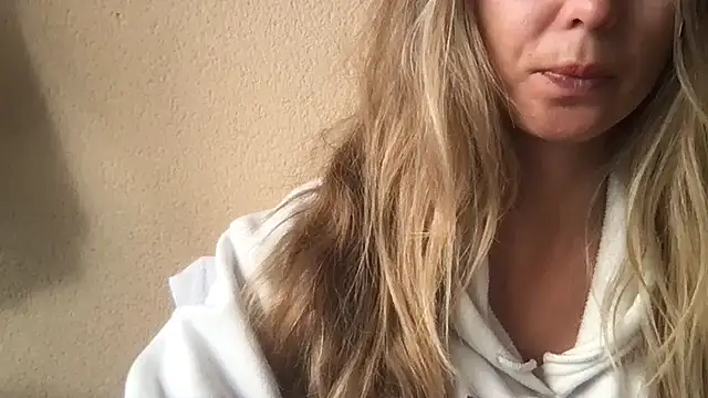 LeMilf online show from 03/12/26, 09:35