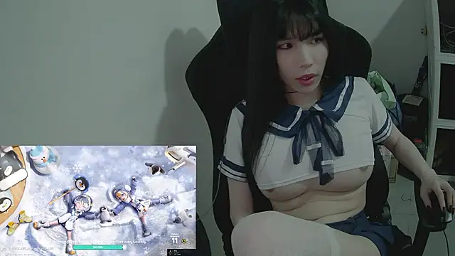 Snapshot of mommywho69 chatting on 02/01/26, 10:52 mommywho69 online show from 02/01/26, 10:52