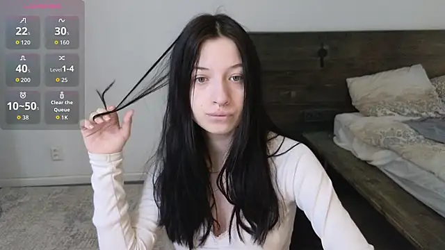 AlicePowells online show from 04/18/26, 04:37