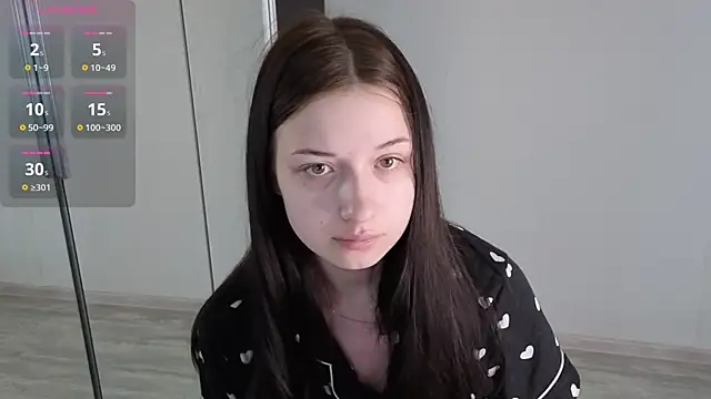 Snapshot of AlicePowells chatting on 07/18/26, 04:21 AlicePowells online show from 07/18/26, 04:21