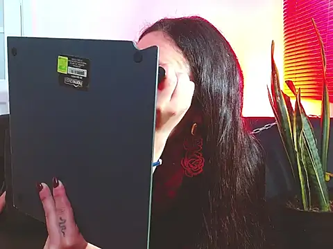 Snapshot of cleodoranoir chatting on 02/11/26, 02:06 cleodoranoir online show from 02/11/26, 02:06