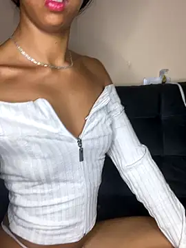 Snapshot of FOXXX_BABY chatting on 01/09/26, 02:18 FOXXX BABY online show from 01/09/26, 02:18