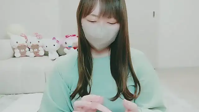 yuyuchan   online show from 01/18/26, 06:44