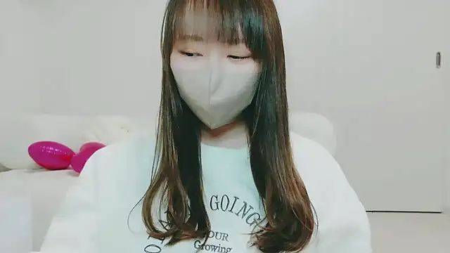 yuyuchan   online show from 12/21/25, 10:39