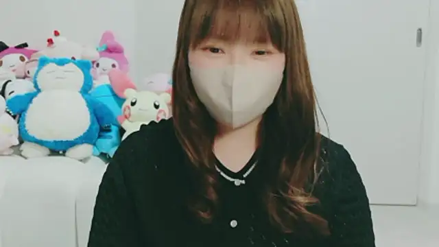 yuyuchan   online show from 04/18/26, 11:12