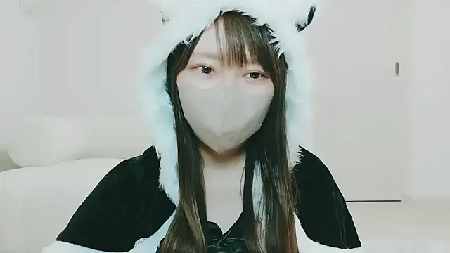 yuyuchan   online show from 12/16/25, 10:52