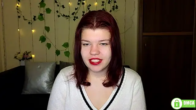 Snapshot of Anitka_corgs4 chatting on 12/15/25, 12:22 Anitka corgs4 online show from 12/15/25, 12:22