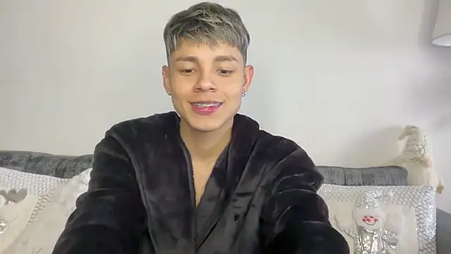 Snapshot of Andy_Belier23 chatting on 01/14/26, 03:04 Andy Belier23 online show from 01/14/26, 03:04