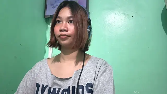 Snapshot of RethaStorto chatting on 12/16/25, 02:10 RethaStorto online show from 12/16/25, 02:10