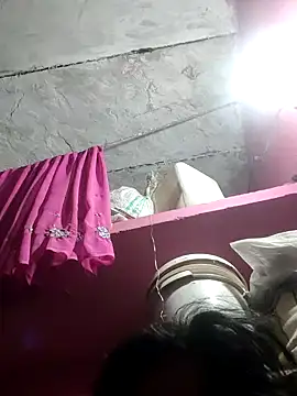 Snapshot of Soniya5533 chatting on 12/17/25, 07:41 Soniya5533 online show from 12/17/25, 07:41