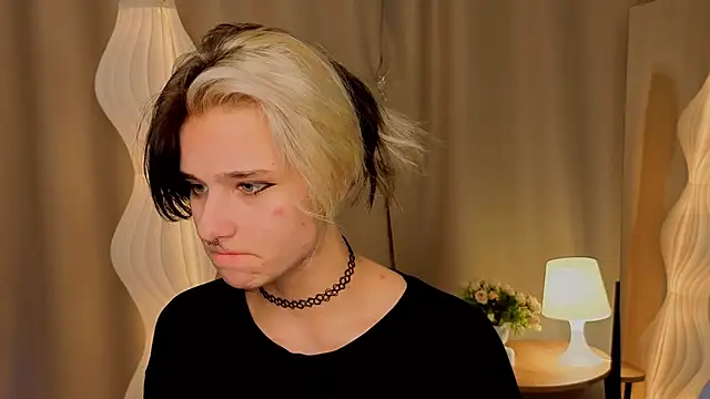 LizNostrand online show from 12/19/25, 06:38