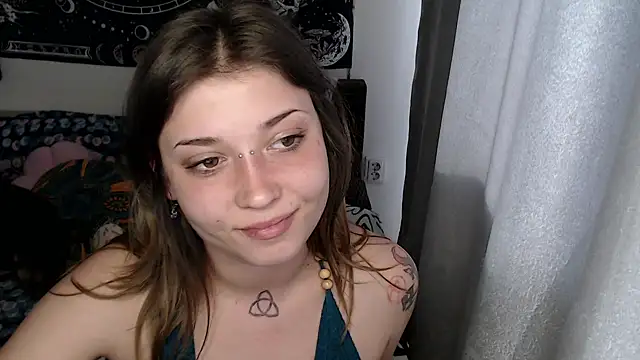 AlienforTwenty online show from 04/22/26, 02:13