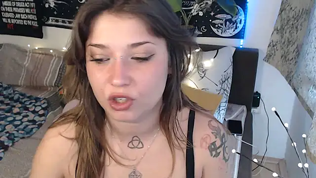 AlienforTwenty online show from 03/22/26, 09:33