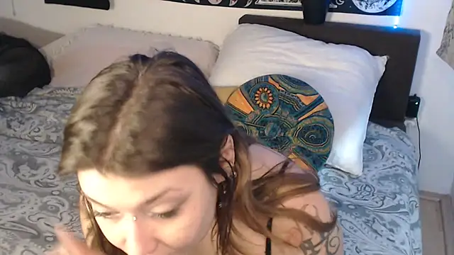 AlienforTwenty online show from 03/20/26, 06:36