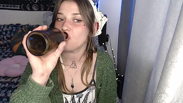 AlienforTwenty online show from 04/14/26, 12:10