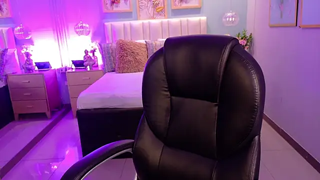 danielamilles online show from 02/28/26, 02:11