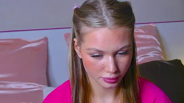 Snapshot of soft-tide chatting on 02/10/26, 03:33 soft-tide online show from 02/10/26, 03:33