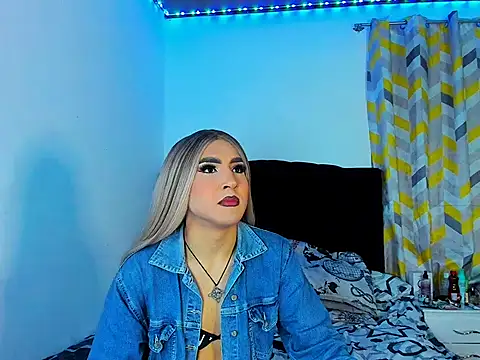 georgiina giio online show from 12/15/25, 07:58