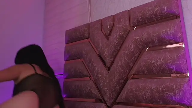 sofia go  online show from 04/01/26, 11:55