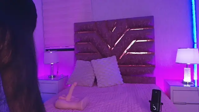 sofia go  online show from 04/25/26, 11:57
