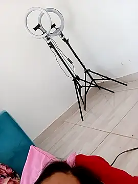 Ariany-hot online show from 12/20/25, 07:06