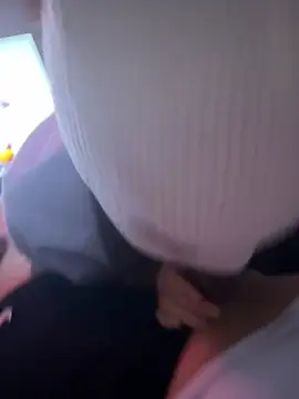 Snapshot of germanydreams25 chatting on 03/04/26, 10:39 germanydreams25 online show from 03/04/26, 10:39