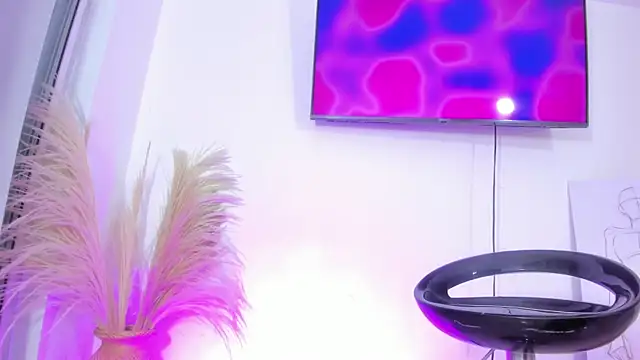 Camila saaenz online show from 03/29/26, 06:15