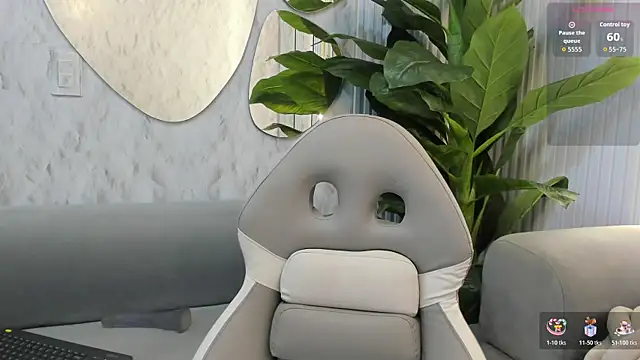 Snapshot of goodgirl22__ chatting on 12/17/25, 09:42 goodgirl22 online show from 12/17/25, 09:42