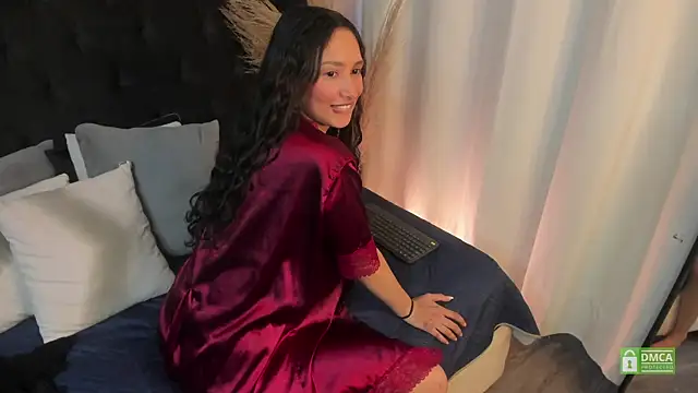 Snapshot of evangelineroos chatting on 02/21/26, 01:13 evangelineroos online show from 02/21/26, 01:13